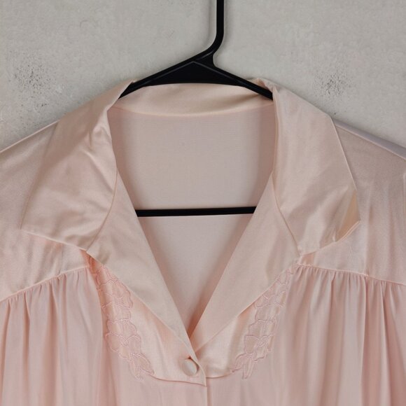 Vintage Vanity Fair Satin Peach Pink Nylon Button-Front Nightgown Size 40 - Picture 9 of 9